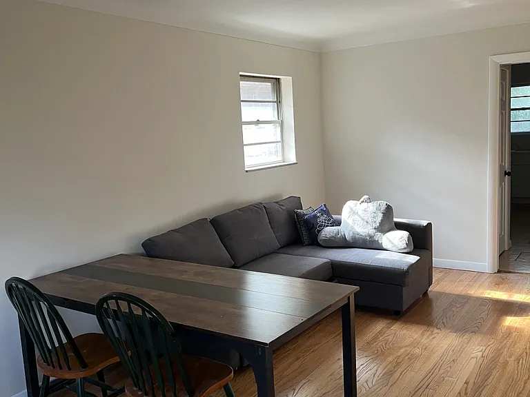 5855 Pershing Ave — Photo 2