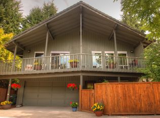 1526 Silver Beach Rd, Bellingham, WA 98229