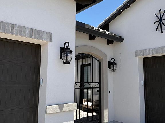 2nd image of 1072 E Firestone Drive