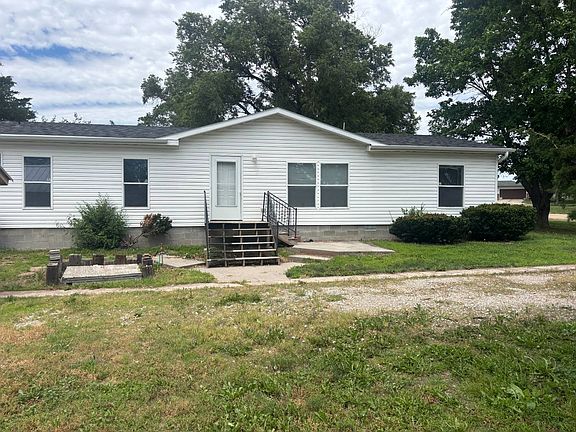 3rd image of 506 Myoma St