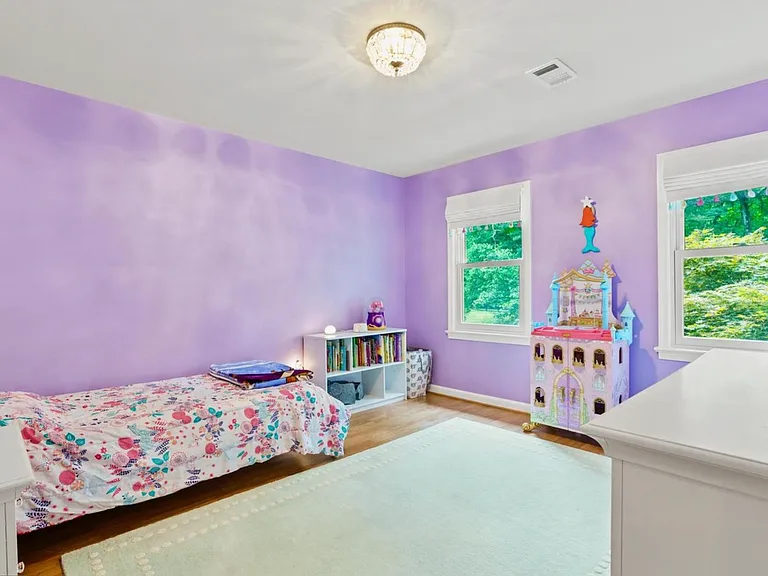 11002 Warwickshire Dr — Photo 27