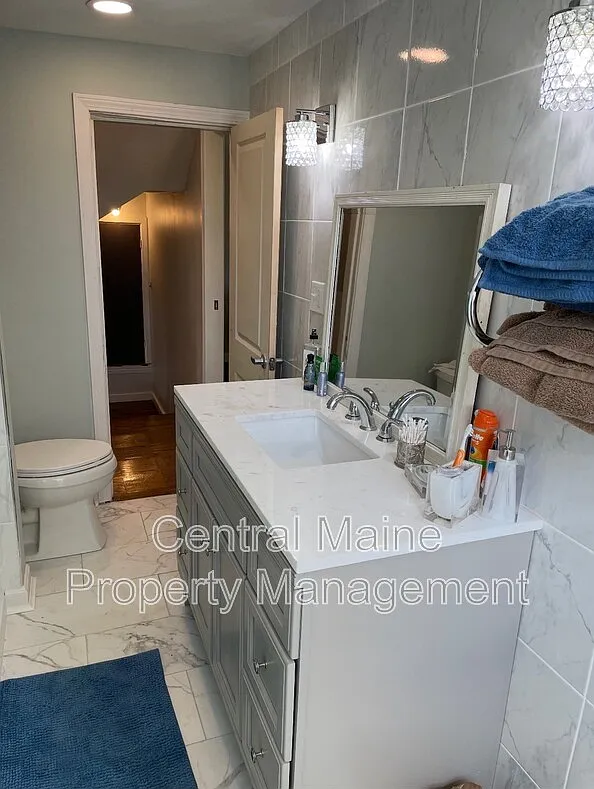 4 bed, 2.0 bath, $2,950 — Photo 4