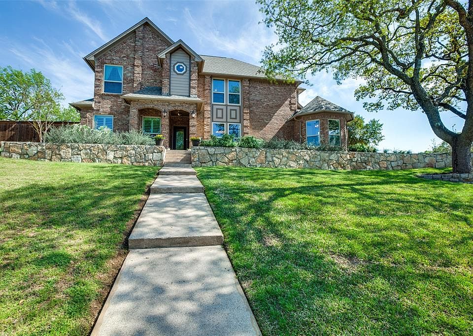 1st image of 701 Saddlebrook Dr