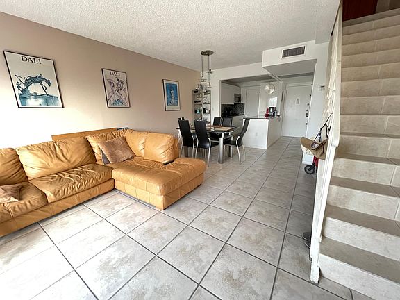 4th image of 17800 Atlantic Blvd #Penthouse 16
