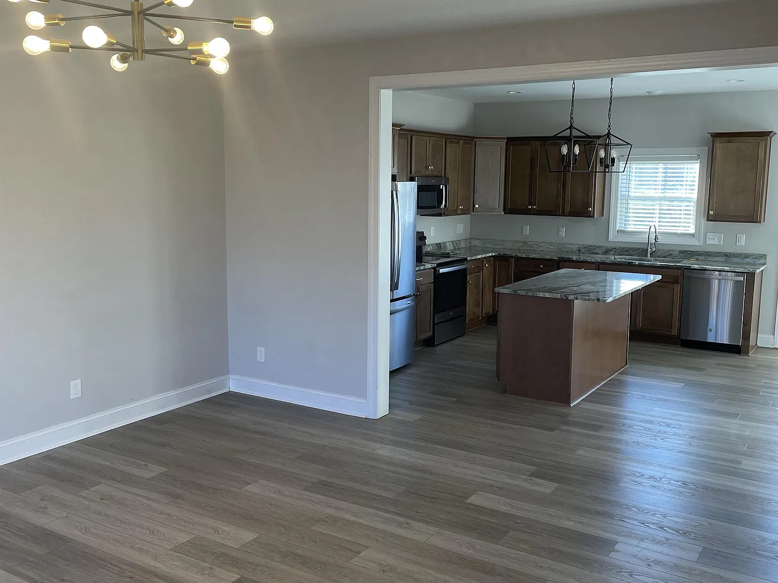 1021 Ridgestone Court - 1 — Photo 4