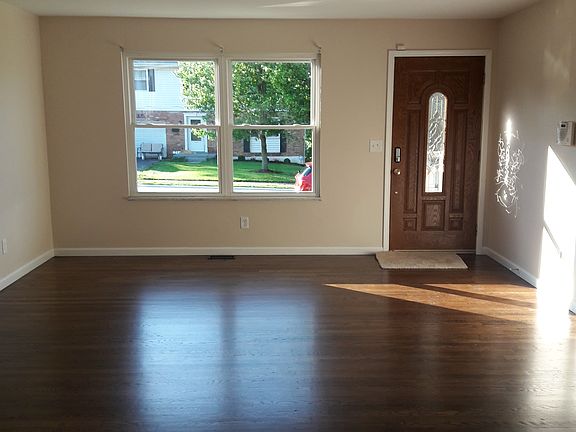 4th image of 7043 Manderlay Dr