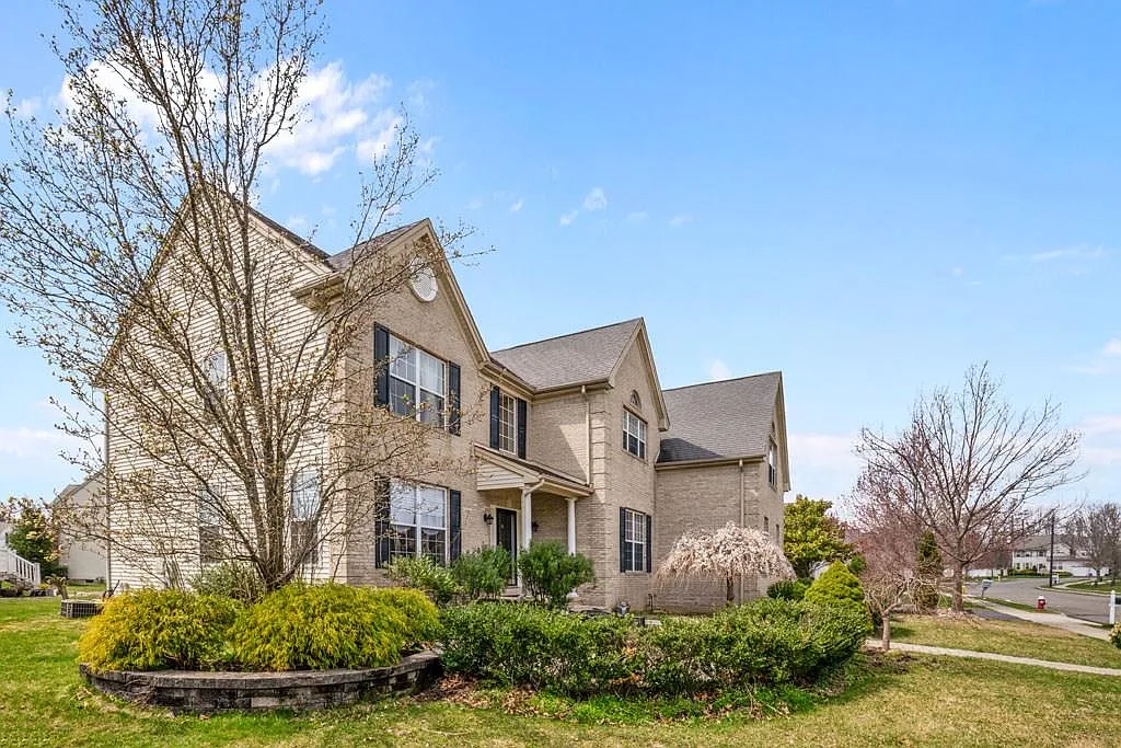 26 Bernadette Cir photo 1