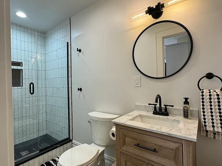 130 N Spring St #1R — Photo 17