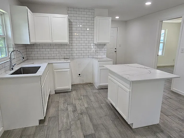 8125 Easton St — Photo 26
