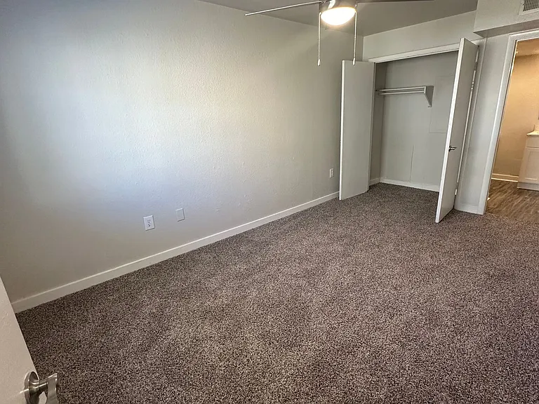 Regency Point Luxury Apartments — Photo 104