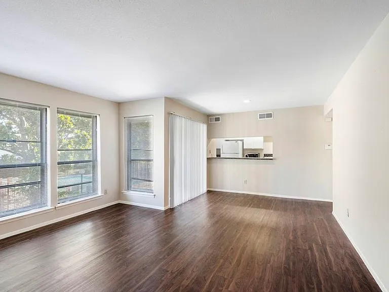 6633 W Airport Blvd #902 — Photo 3