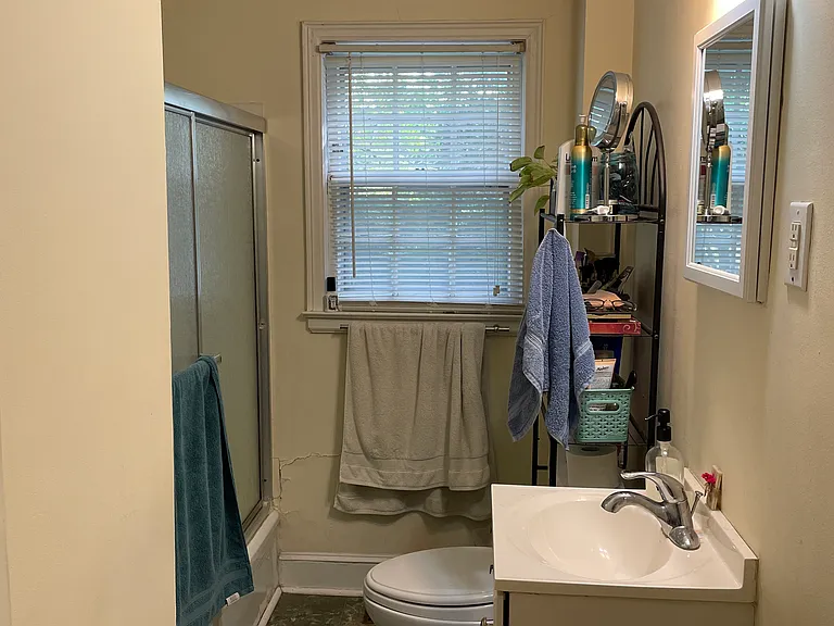 1810 Hillcrest Dr — Photo 11