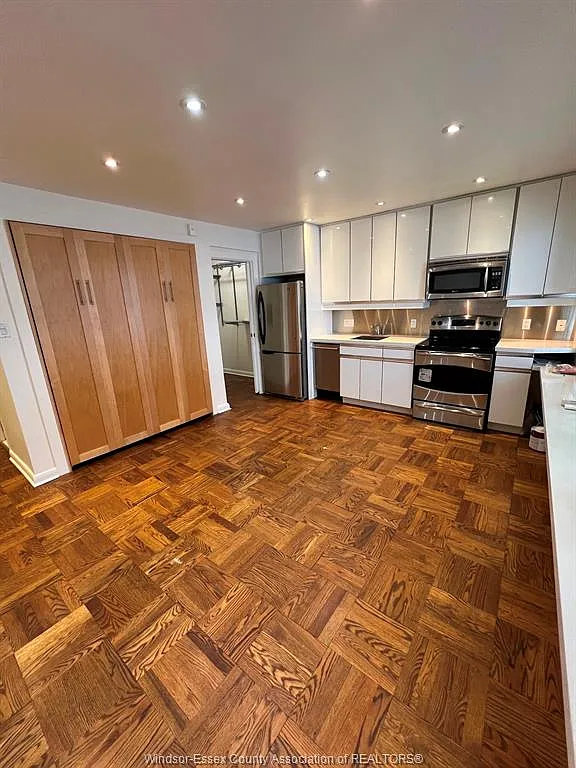 1 bed, 1.0 bath, 450 sqft, $1,700 — Photo 2