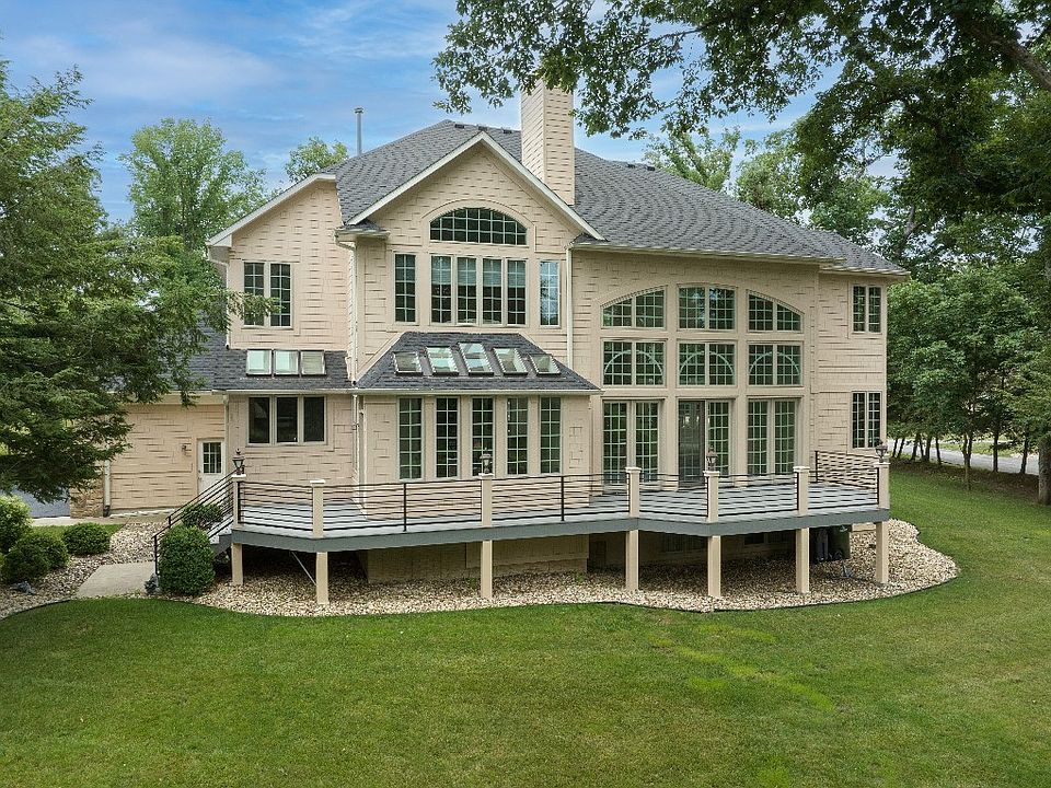 4848 Oak Grove Ct NE, Cedar Rapids, IA 52411 | Zillow