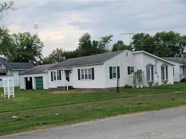 87 N Railroad St, Ashley, IL 62808