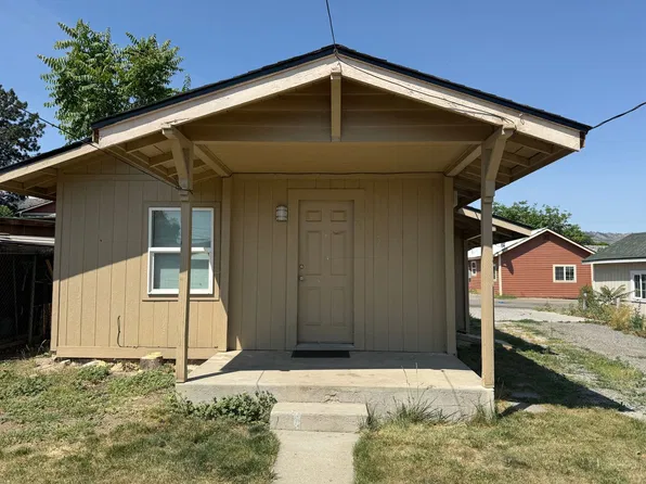 832 1/2 Methow St, Wenatchee, WA 98801