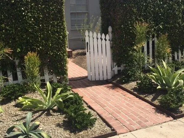 216 S Hamilton Dr, Beverly Hills, CA 90211