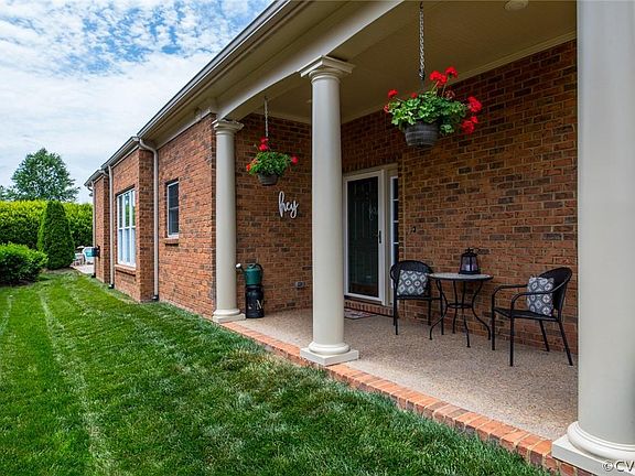 5th image of 1016 Belva Ct Unit 1016