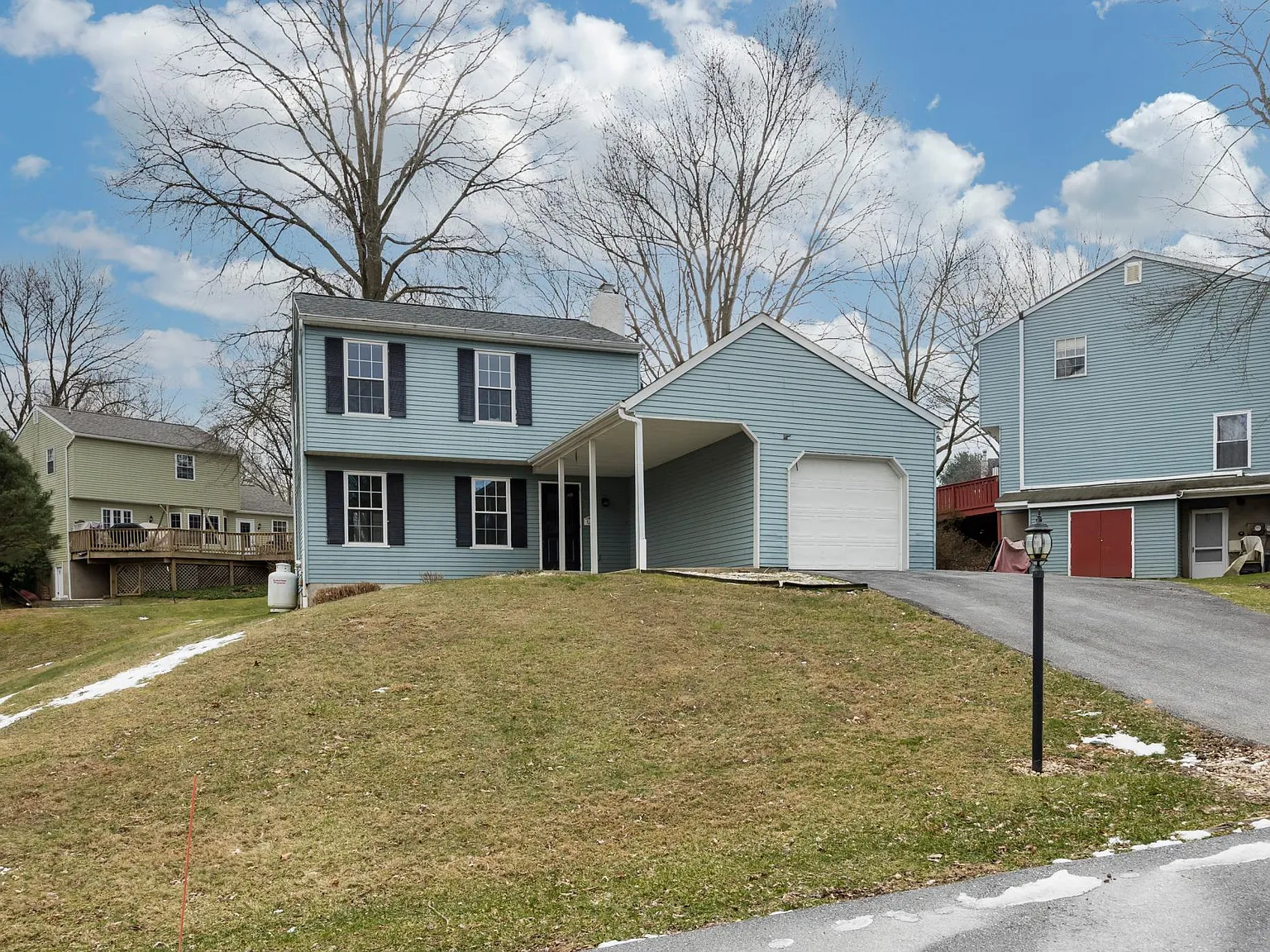 3 bed, 1.5 bath, 1536 sqft, $2,750 — Photo 2