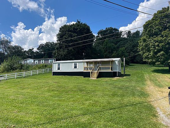 2nd image of 2055 Valley Rd