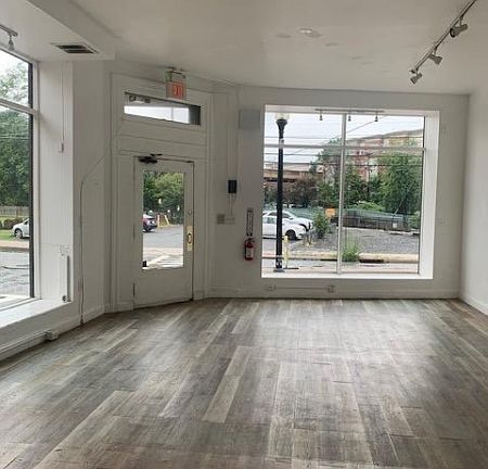 3rd image of 41 Glenridge Ave #1R