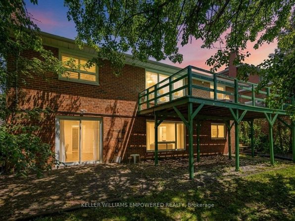 42 Pineway Blvd, Toronto, ON M2H 1A1