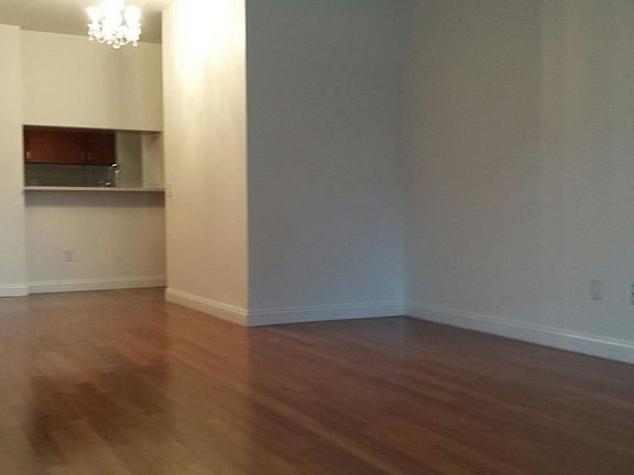 4th image of 88 Greenwich St APT 1501