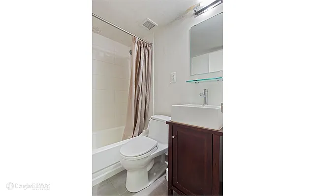 Rented by Douglas Elliman | media 24