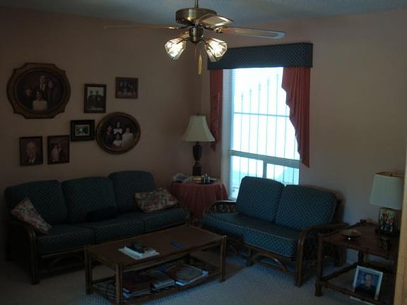 4th image of 1500 N MARKDALE Street #28