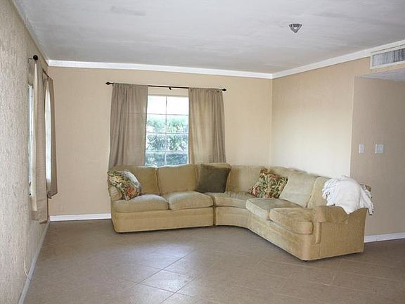 5th image of 375 Clermont Ave