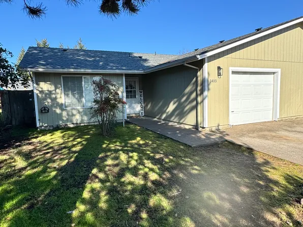1403 W Locust St, Stayton, OR 97383