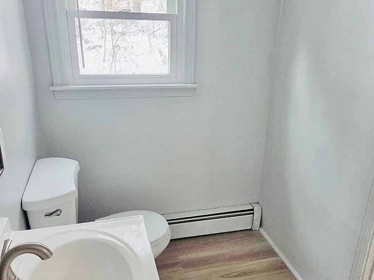 272 Worcester St — Photo 8