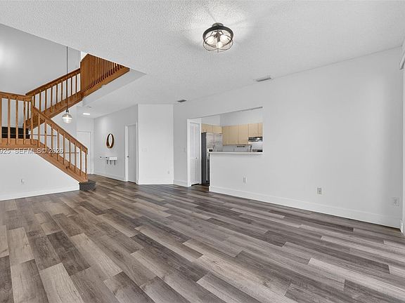 4th image of 1361 NW 126th Way