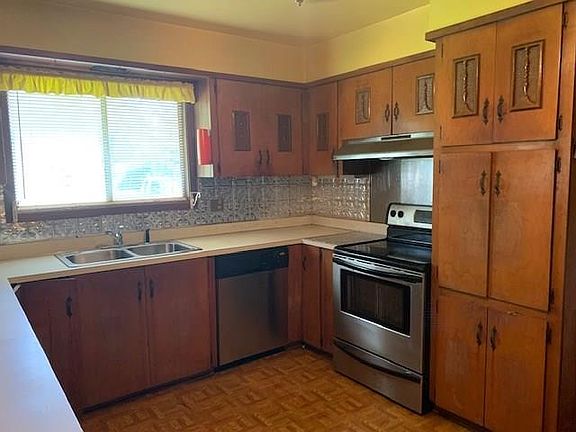 4th image of 2132 Carol St