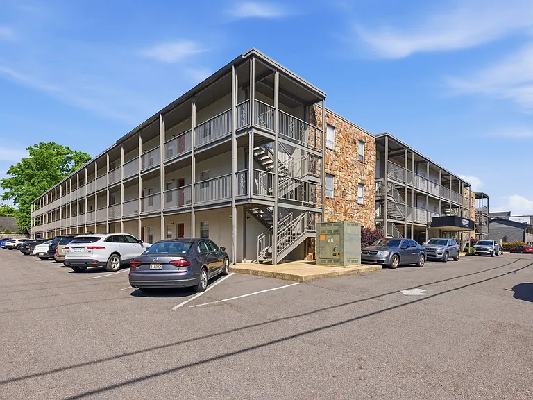 Canterbury Apartment Homes — Photo 11