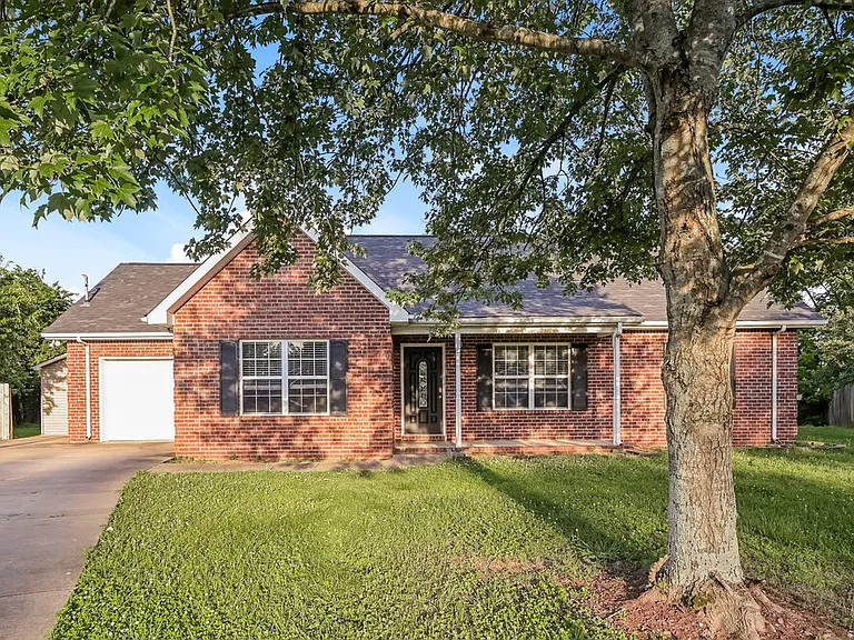 407 Cindi Ct — Photo 1
