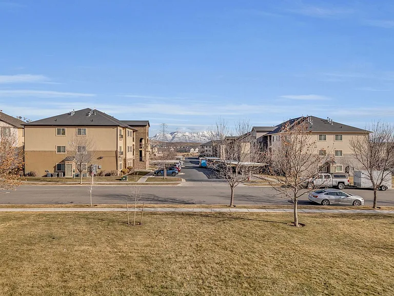 3585 E Rock Creek Rd #E8 — Photo 21