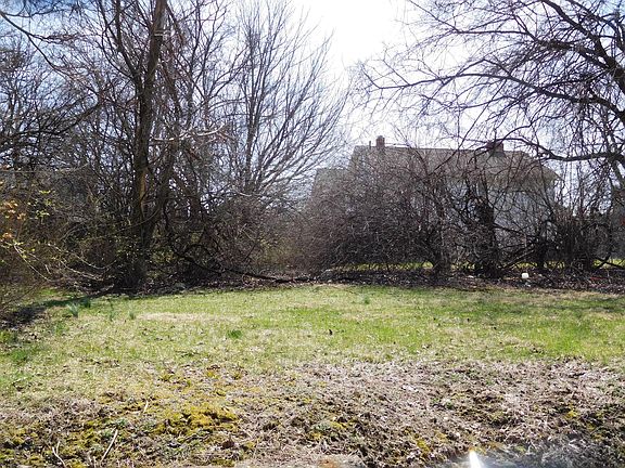 3rd image of 1042 N 6th St