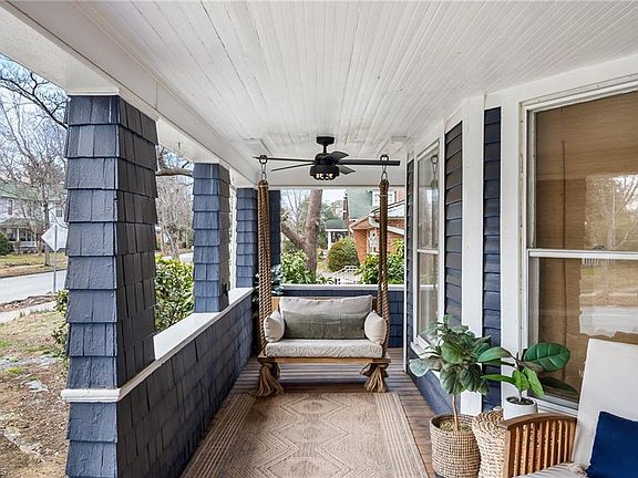 4th image of 1102 Johnson St