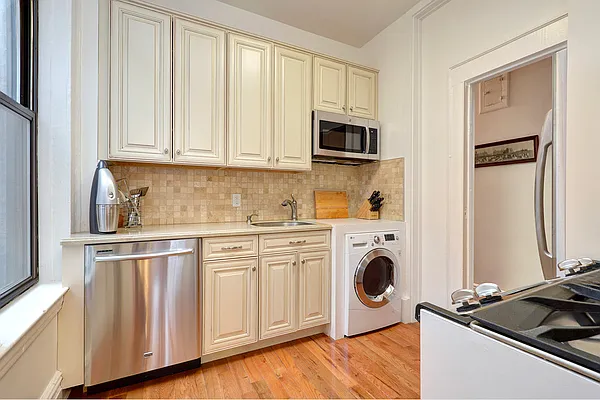 Sold by Stribling | media 24