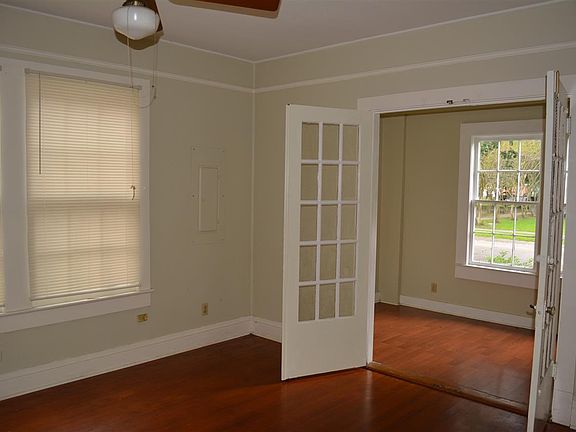 5th image of 313 Nicholls Ave