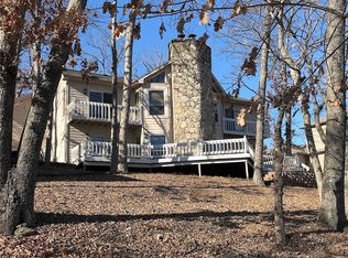 140 Hillside Ct, Four Seasons, MO 65049
