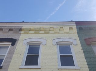 925 8th St NE, Washington, DC 20002