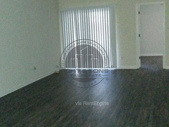3rd image of 2400 Barcelona Ct