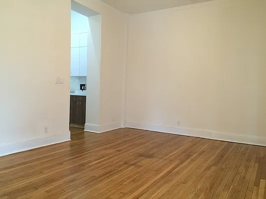 Rented by Oak Tree LLC | media 24