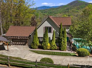 144 Hilltop Rd, Black Mountain, NC 28711