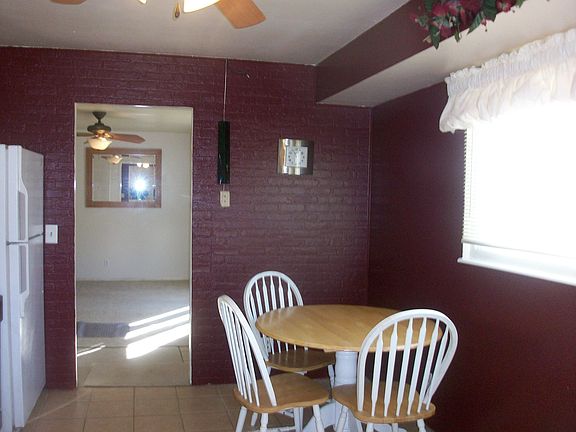 Eat in kitchen