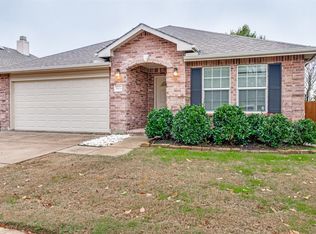 3404 Highpoint Dr, Denton, TX 76210