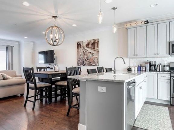 5th image of 5403 Libbie Mill West Blvd