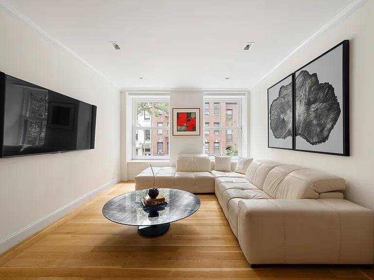 225 E 48th St #TOWNHOUSE — Photo 14